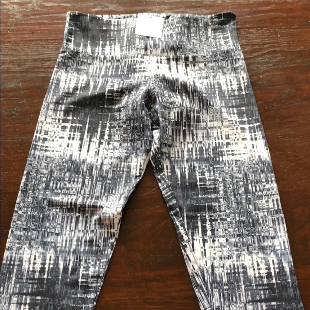 Onzie full length leggings. Brand new